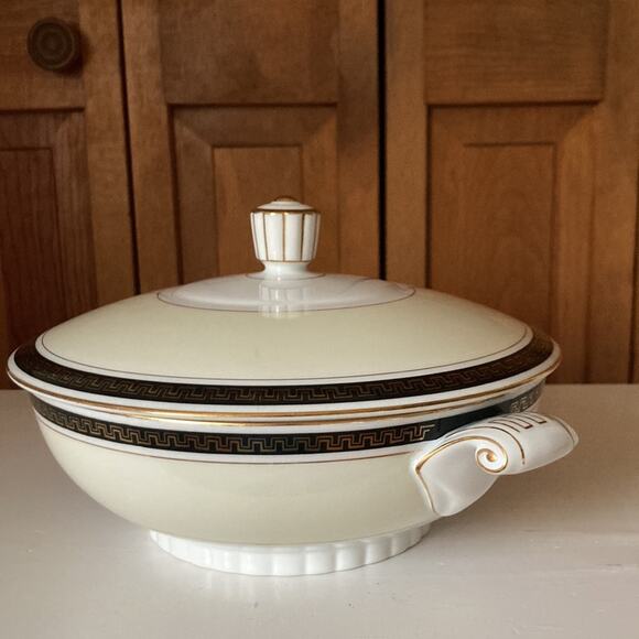 Vintage Narumi Japan “Greek Key” Elegant Covered Serving Bowl - Picture 6 of 16